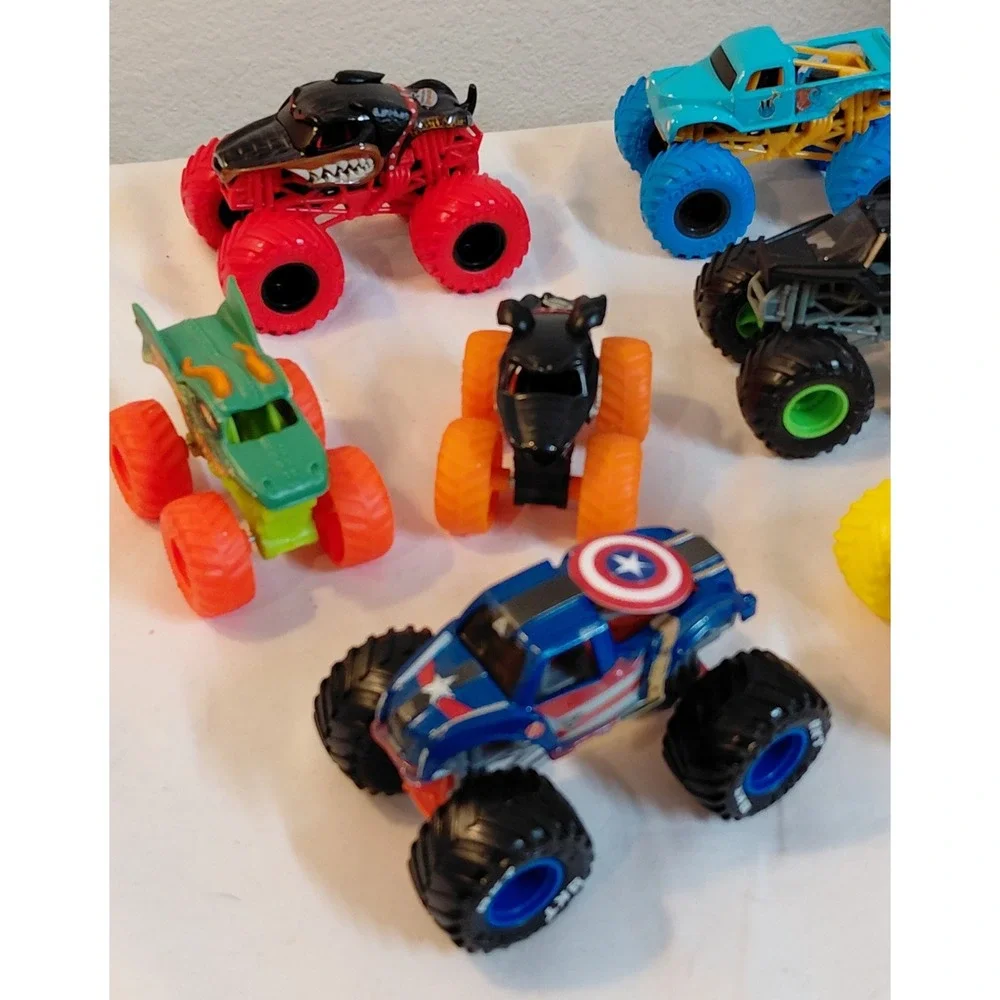 Monster Jam Hot Wheels Monster Trucks Lot Of 10 Captain America EarthShaker